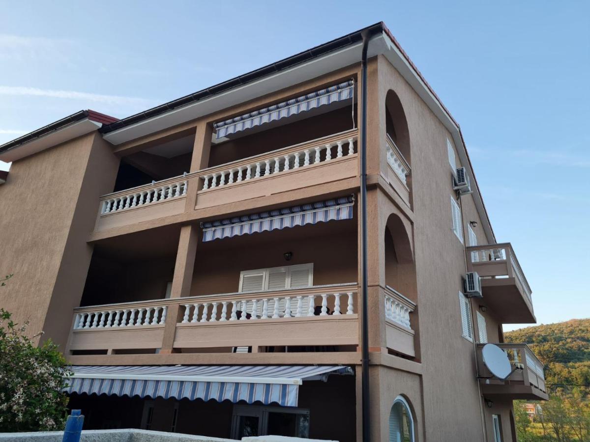Apartments Nada Mundanije Zewnętrze zdjęcie