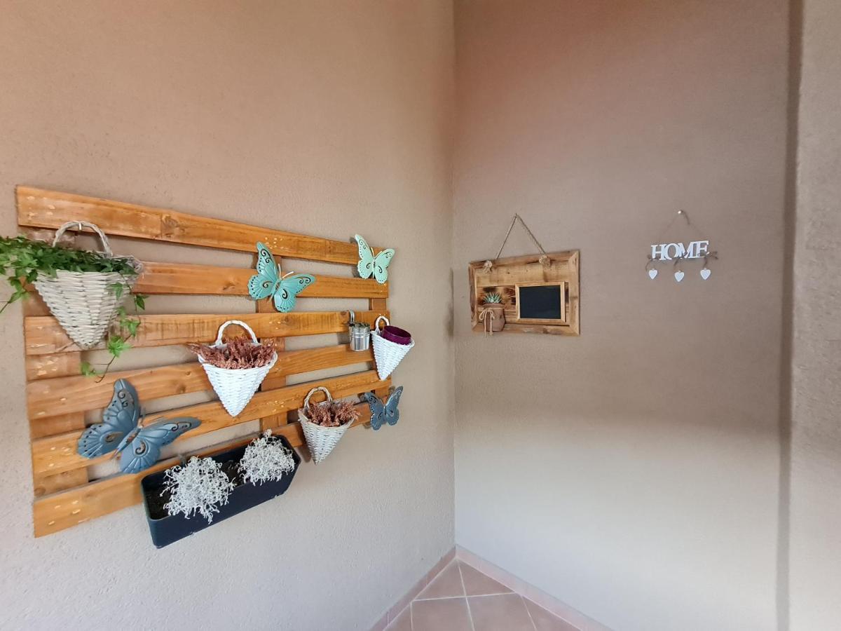 Apartments Nada Mundanije Zewnętrze zdjęcie