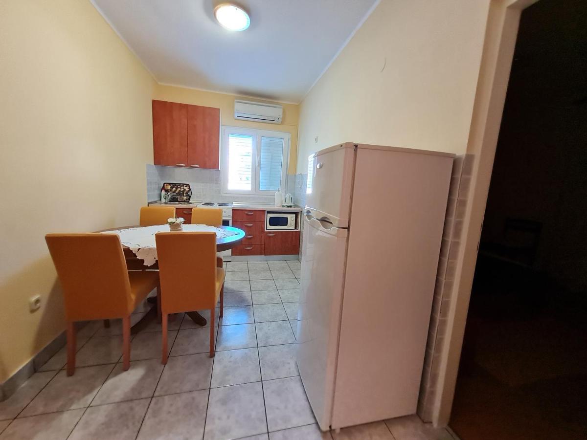 Apartments Nada Mundanije Zewnętrze zdjęcie