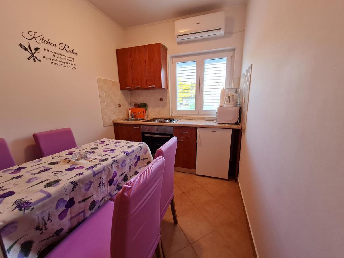 Apartments Nada Mundanije Zewnętrze zdjęcie